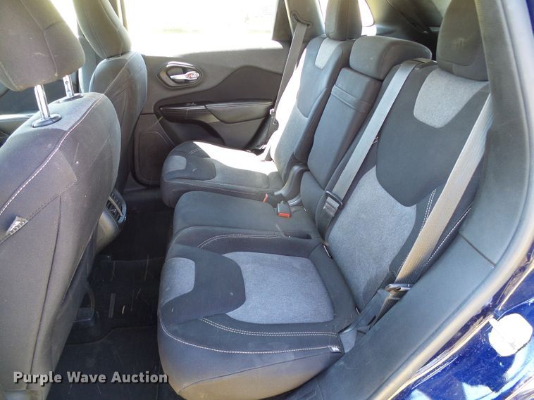 image for item DC5057 2014 Jeep Cherokee Sport SUV