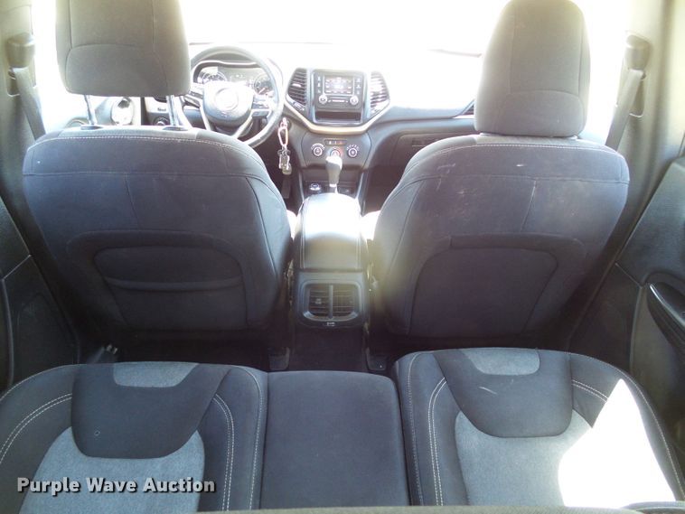 image for item DC5057 2014 Jeep Cherokee Sport SUV