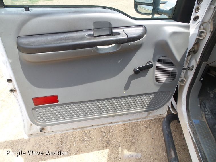 image for item DC5067 2005 Ford F450 Super Duty XL utility truck