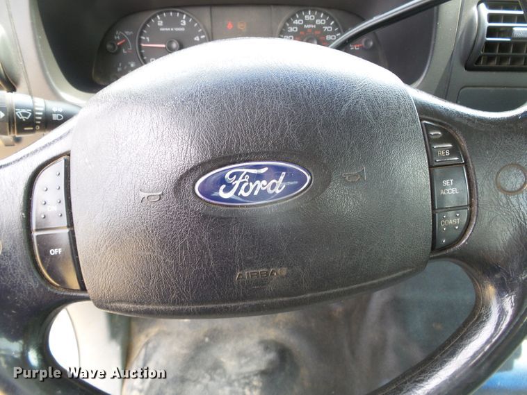 image for item DC5067 2005 Ford F450 Super Duty XL utility truck