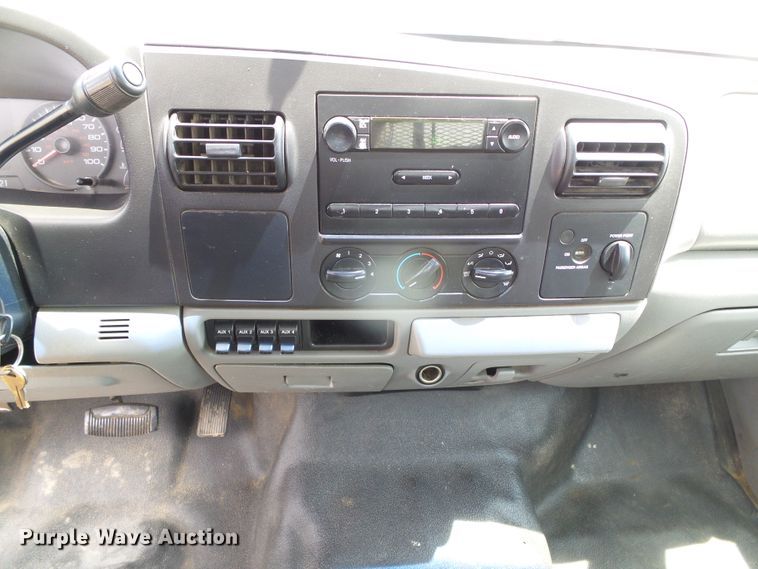 image for item DC5067 2005 Ford F450 Super Duty XL utility truck