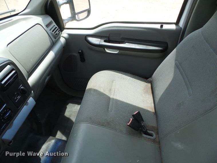 image for item DC5067 2005 Ford F450 Super Duty XL utility truck