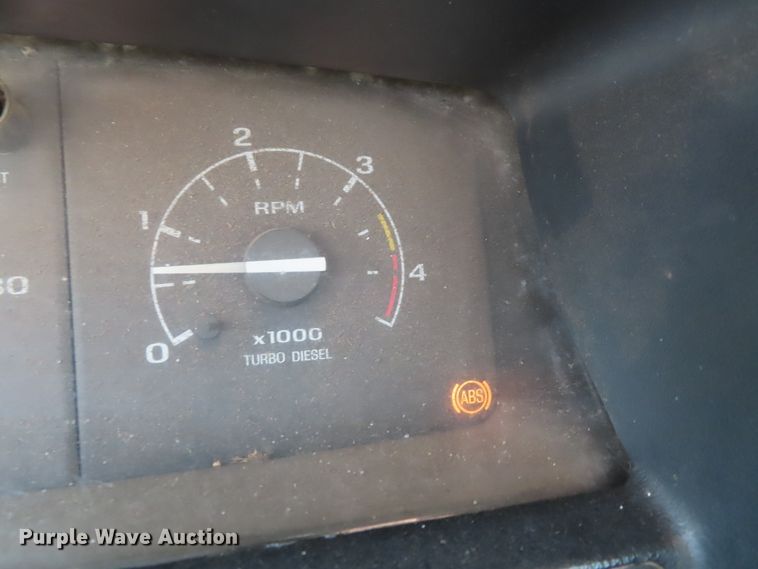 image for item DD6396 1997 Ford F350 flatbed pickup truck