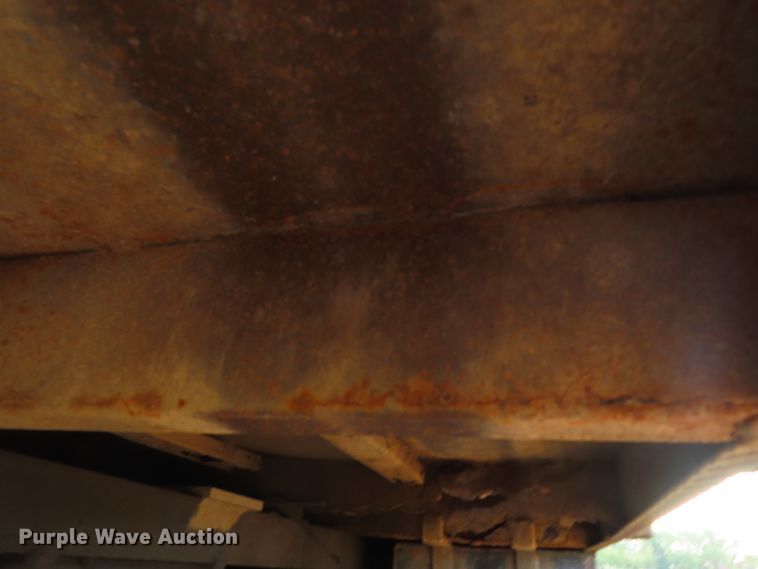 image for item DD6396 1997 Ford F350 flatbed pickup truck