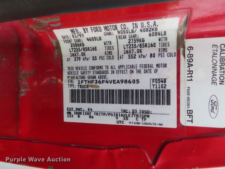 image for item DD6396 1997 Ford F350 flatbed pickup truck