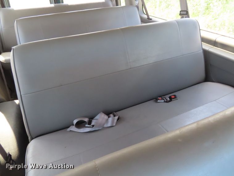 image for item DD6401 1997 Ford Club Wagon van