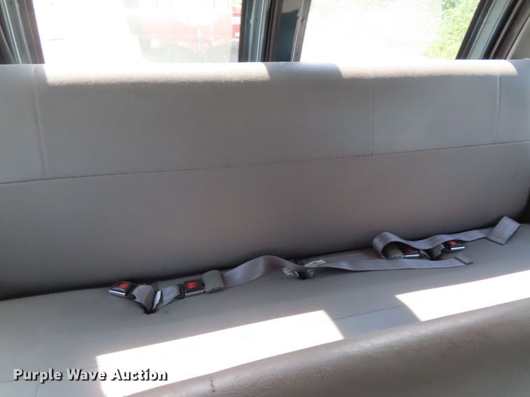 image for item DD6401 1997 Ford Club Wagon van