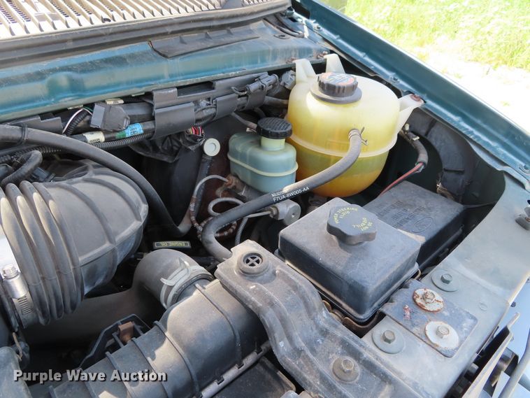 image for item DD6401 1997 Ford Club Wagon van