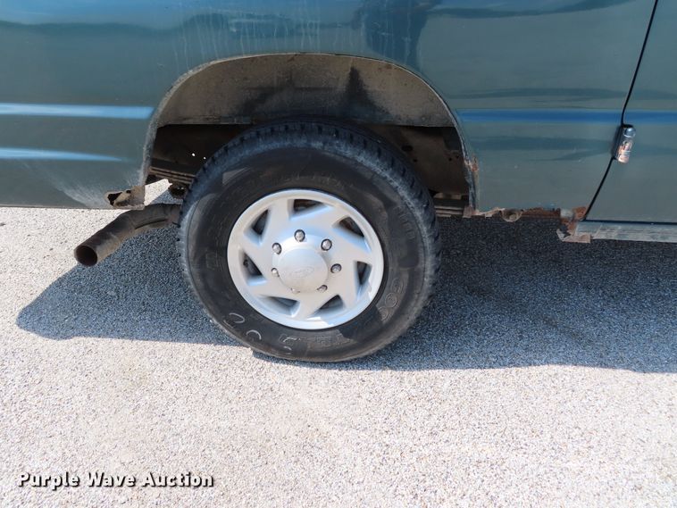 image for item DD6401 1997 Ford Club Wagon van