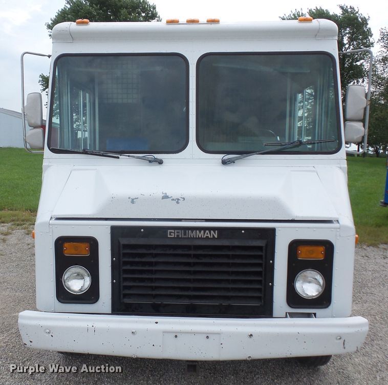 image for item DE2360 1995 GMC P3500 pressure washer truck