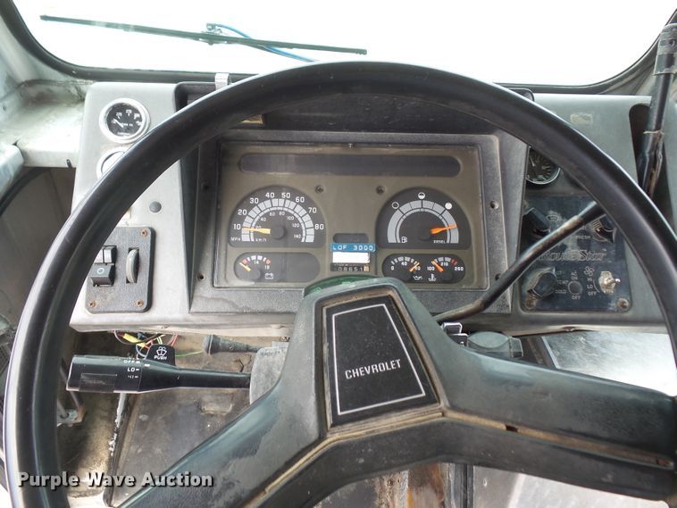 image for item DE2360 1995 GMC P3500 pressure washer truck