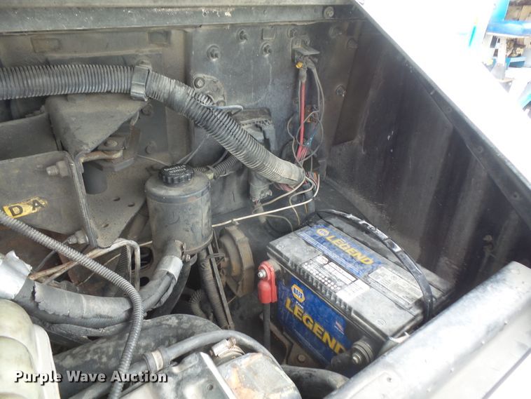 image for item DE2360 1995 GMC P3500 pressure washer truck