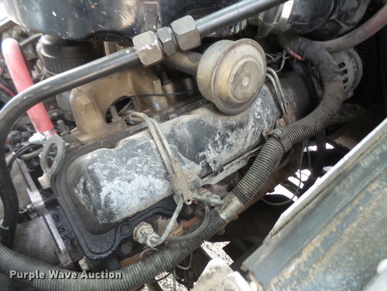 image for item DE2360 1995 GMC P3500 pressure washer truck