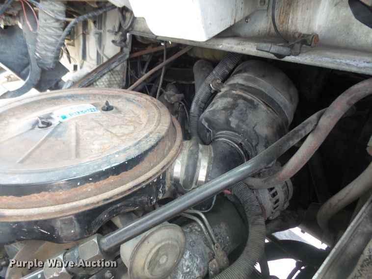 image for item DE2360 1995 GMC P3500 pressure washer truck