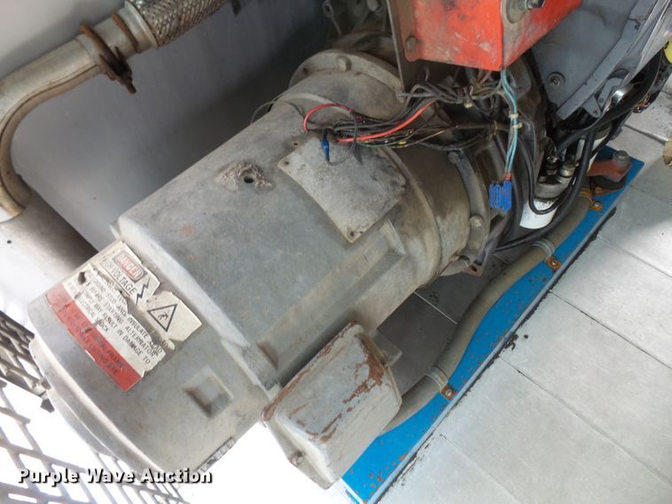 image for item DE2360 1995 GMC P3500 pressure washer truck