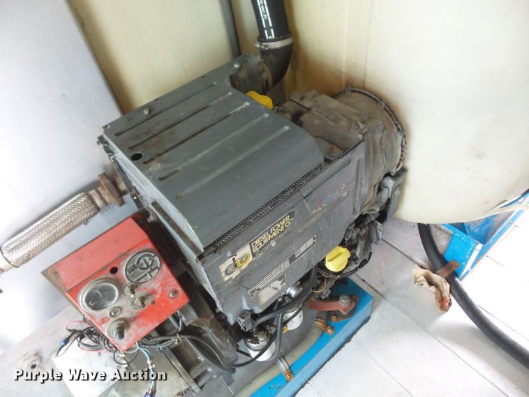 image for item DE2360 1995 GMC P3500 pressure washer truck