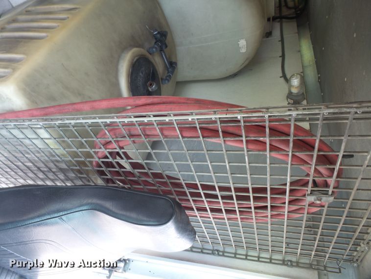 image for item DE2360 1995 GMC P3500 pressure washer truck