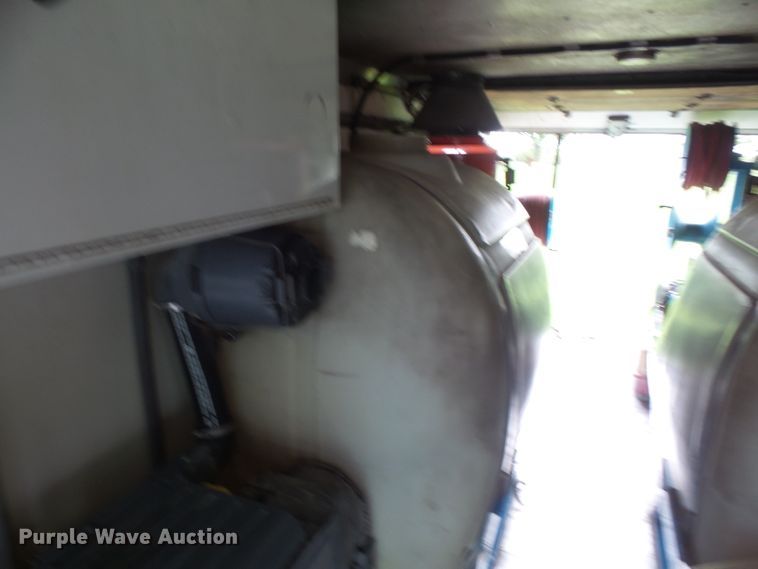 image for item DE2360 1995 GMC P3500 pressure washer truck