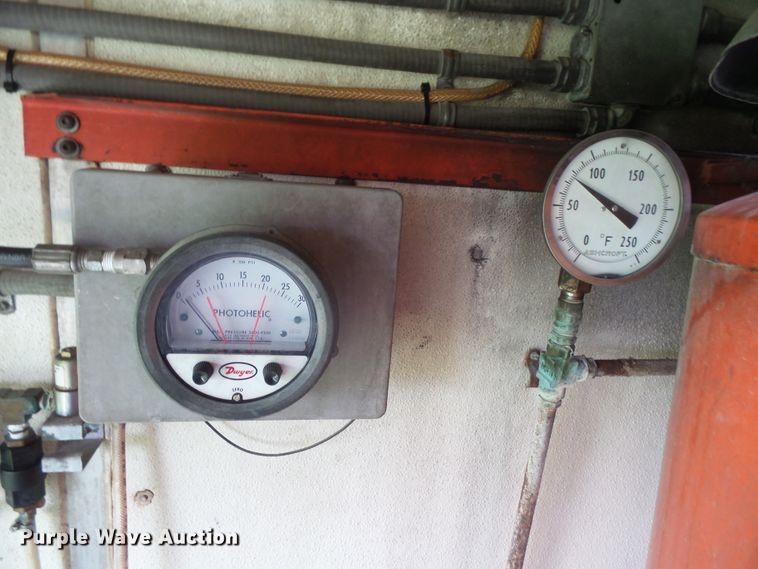 image for item DE2360 1995 GMC P3500 pressure washer truck