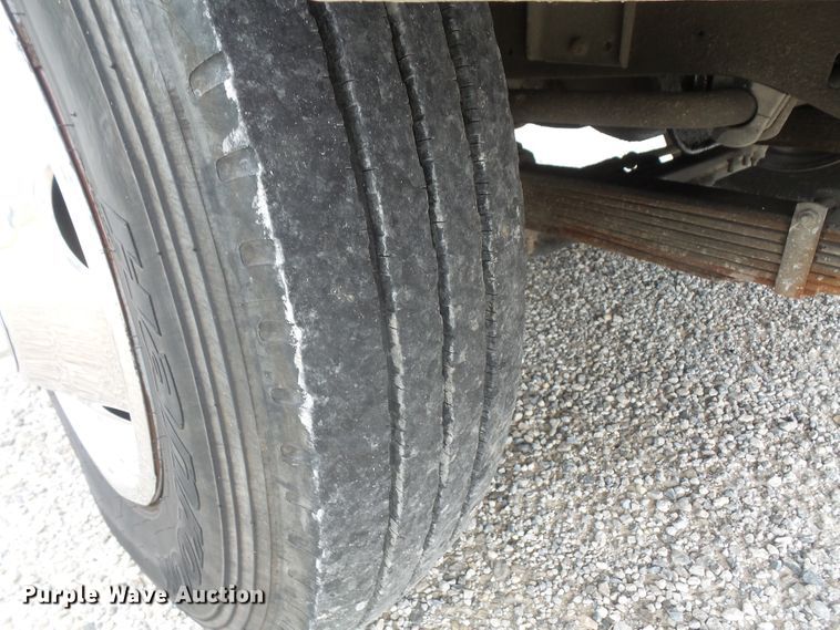 image for item DE2360 1995 GMC P3500 pressure washer truck