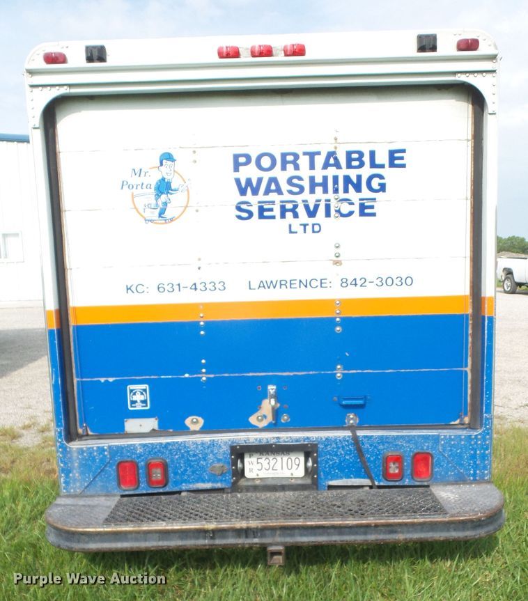 image for item DE2361 1991 Chevrolet P30 pressure washer truck