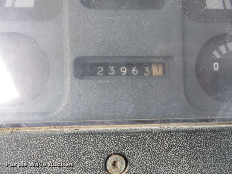 image for item DE2361 1991 Chevrolet P30 pressure washer truck