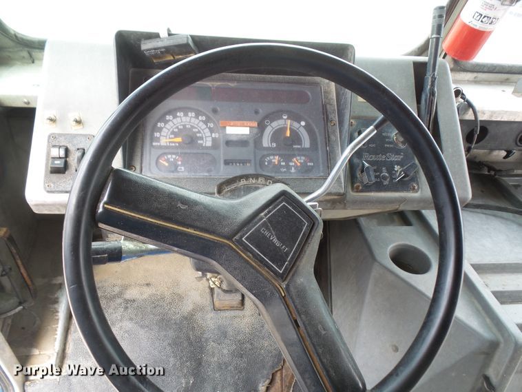 image for item DE2361 1991 Chevrolet P30 pressure washer truck