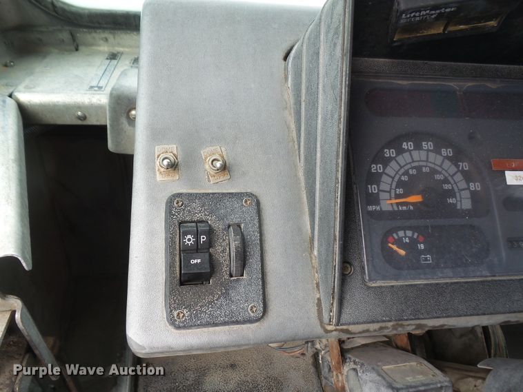 image for item DE2361 1991 Chevrolet P30 pressure washer truck