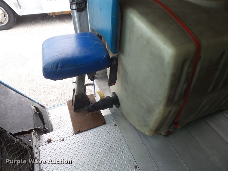 image for item DE2361 1991 Chevrolet P30 pressure washer truck