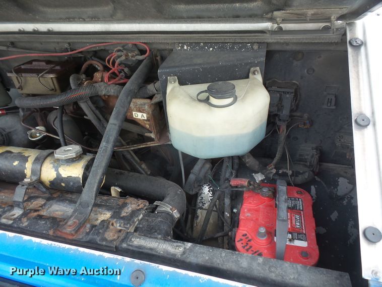 image for item DE2361 1991 Chevrolet P30 pressure washer truck