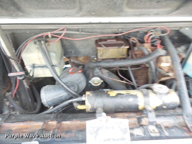 image for item DE2361 1991 Chevrolet P30 pressure washer truck