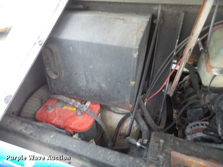 image for item DE2361 1991 Chevrolet P30 pressure washer truck