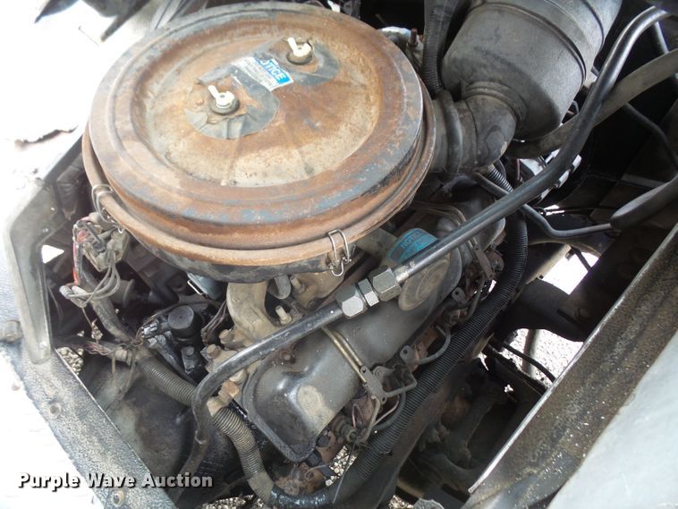 image for item DE2361 1991 Chevrolet P30 pressure washer truck