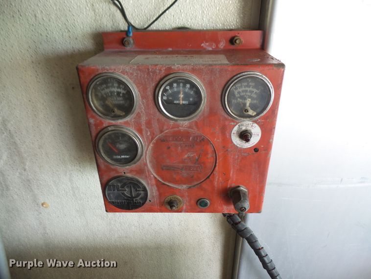 image for item DE2361 1991 Chevrolet P30 pressure washer truck