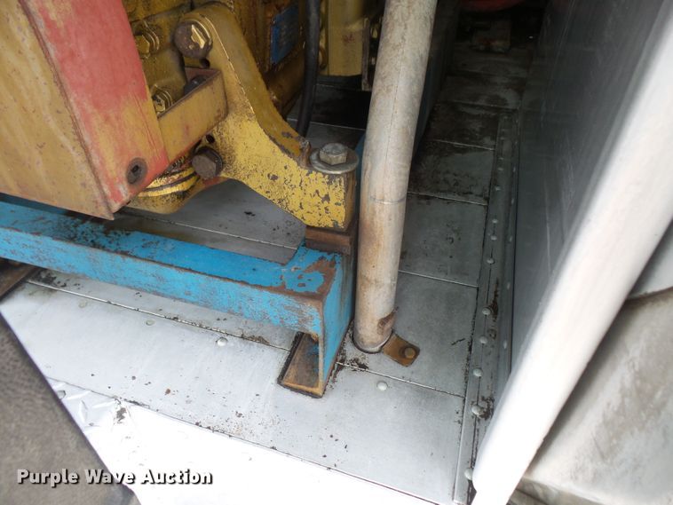 image for item DE2361 1991 Chevrolet P30 pressure washer truck