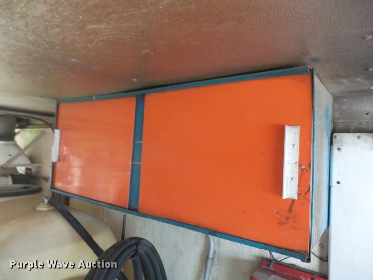 image for item DE2361 1991 Chevrolet P30 pressure washer truck