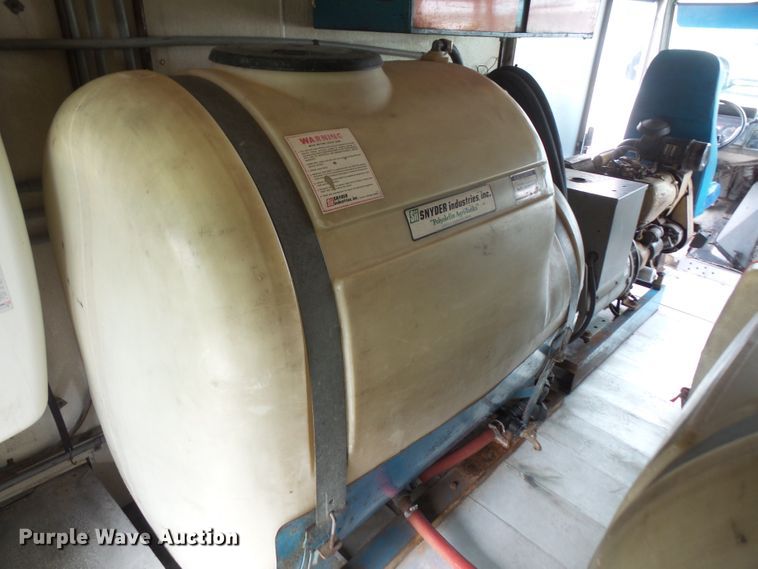 image for item DE2361 1991 Chevrolet P30 pressure washer truck