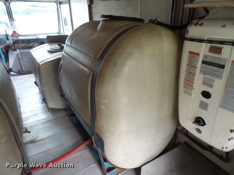 image for item DE2361 1991 Chevrolet P30 pressure washer truck