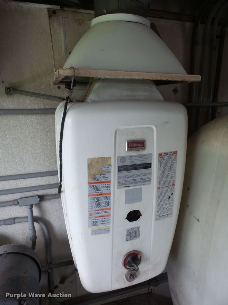 image for item DE2361 1991 Chevrolet P30 pressure washer truck