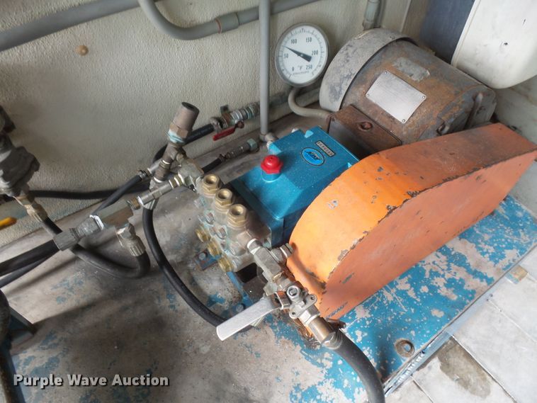 image for item DE2361 1991 Chevrolet P30 pressure washer truck