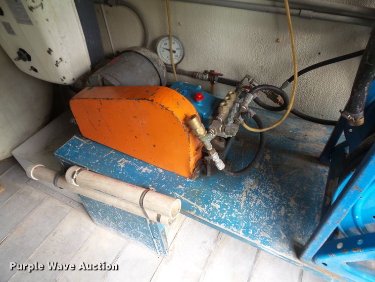 image for item DE2361 1991 Chevrolet P30 pressure washer truck