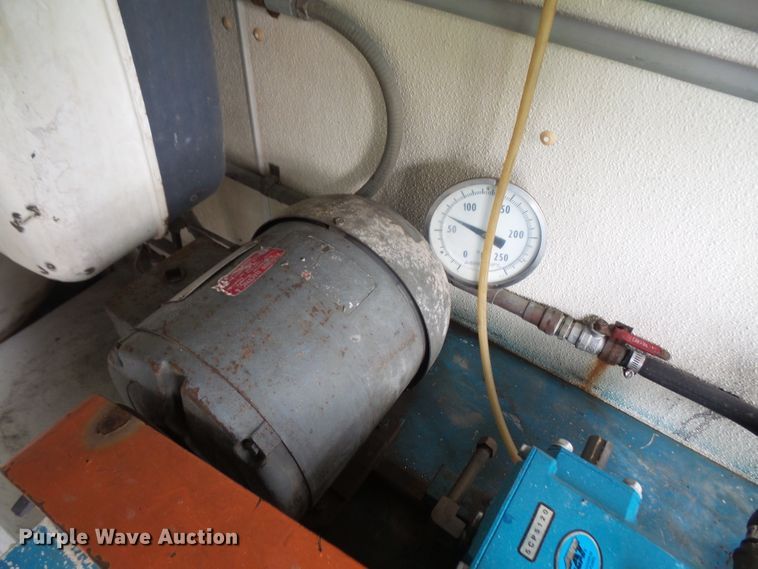 image for item DE2361 1991 Chevrolet P30 pressure washer truck