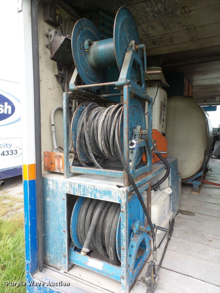 image for item DE2361 1991 Chevrolet P30 pressure washer truck