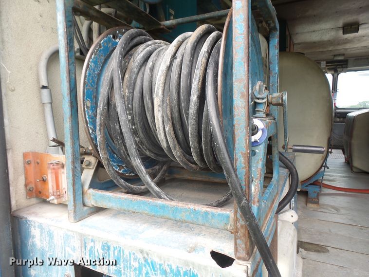 image for item DE2361 1991 Chevrolet P30 pressure washer truck