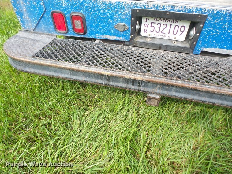 image for item DE2361 1991 Chevrolet P30 pressure washer truck