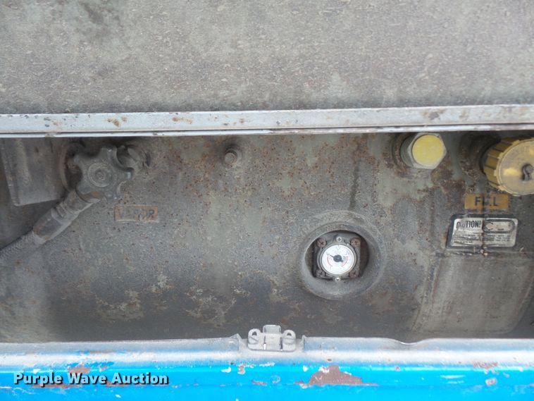 image for item DE2361 1991 Chevrolet P30 pressure washer truck