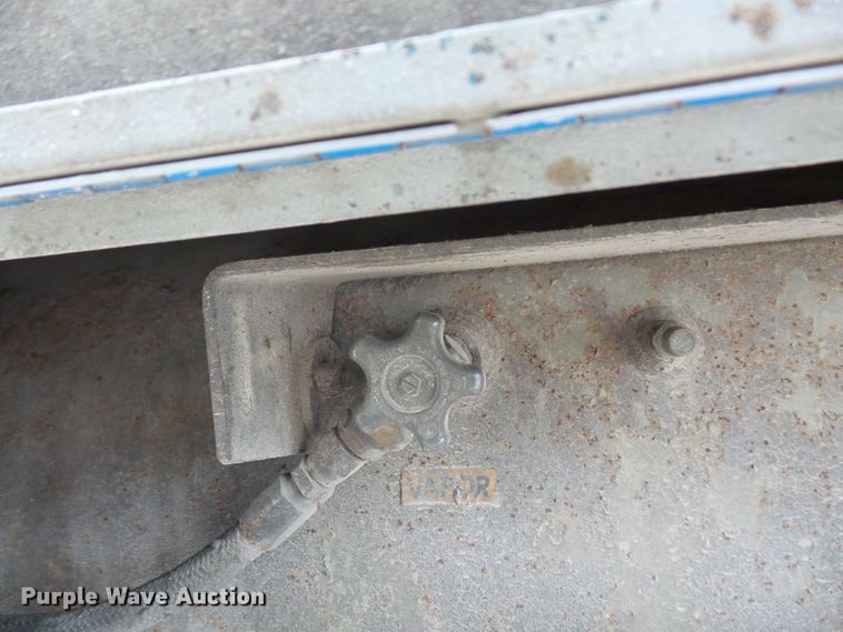 image for item DE2361 1991 Chevrolet P30 pressure washer truck