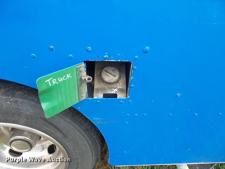 image for item DE2361 1991 Chevrolet P30 pressure washer truck