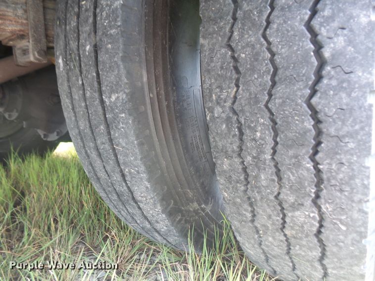 image for item DE2361 1991 Chevrolet P30 pressure washer truck