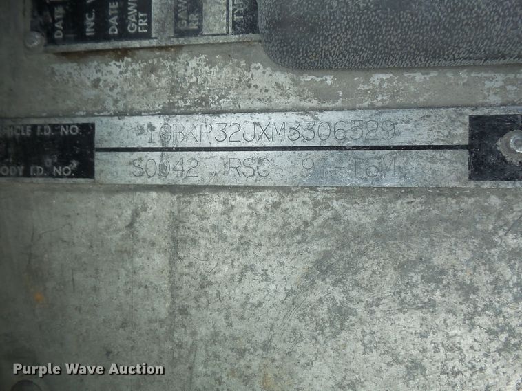 image for item DE2361 1991 Chevrolet P30 pressure washer truck